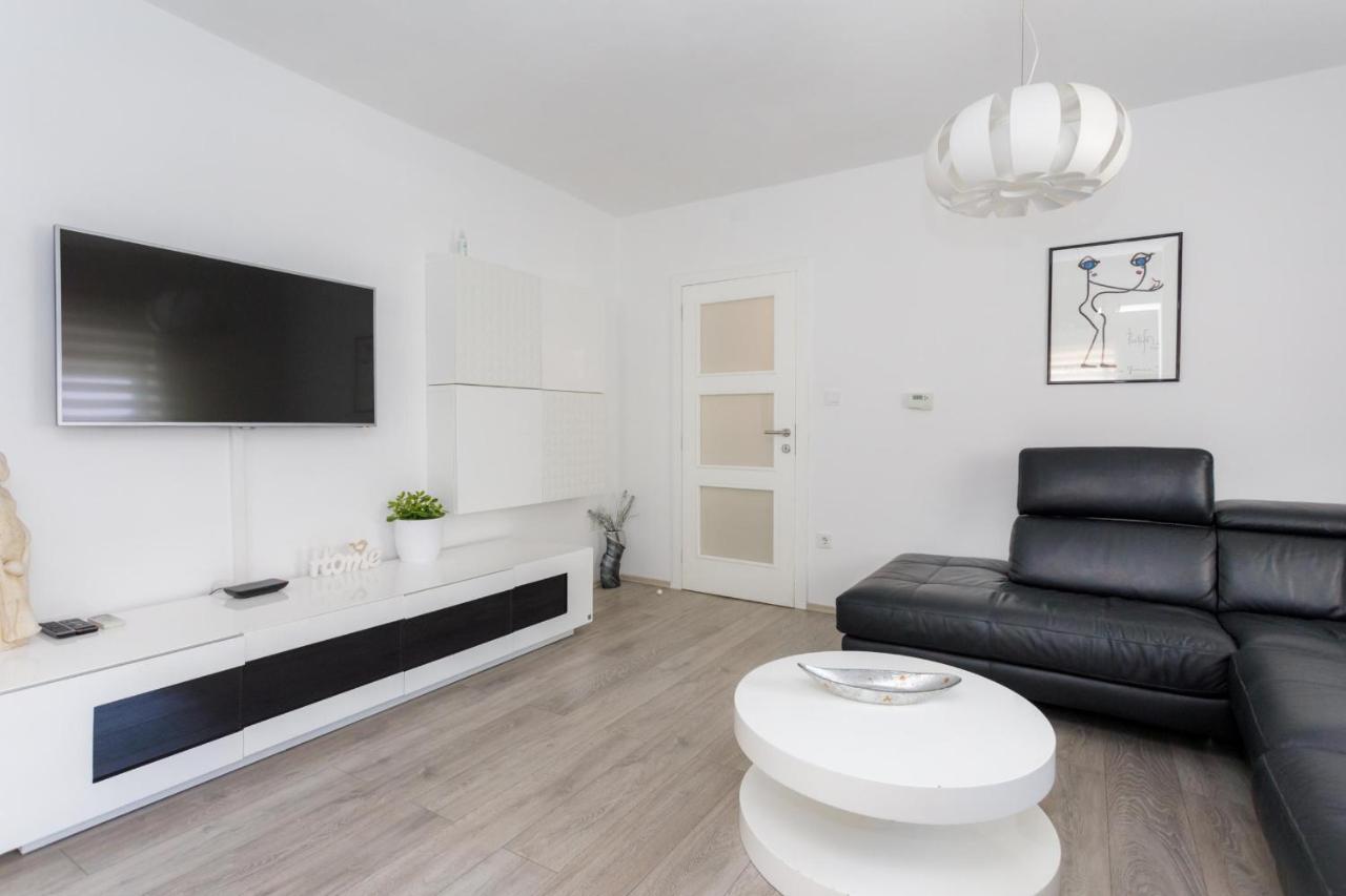 Apartman Laura Крк Экстерьер фото
