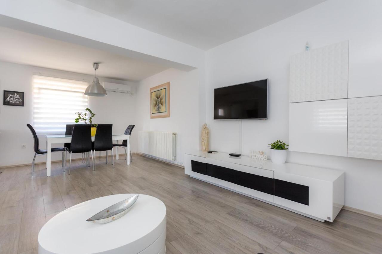 Apartman Laura Крк Экстерьер фото