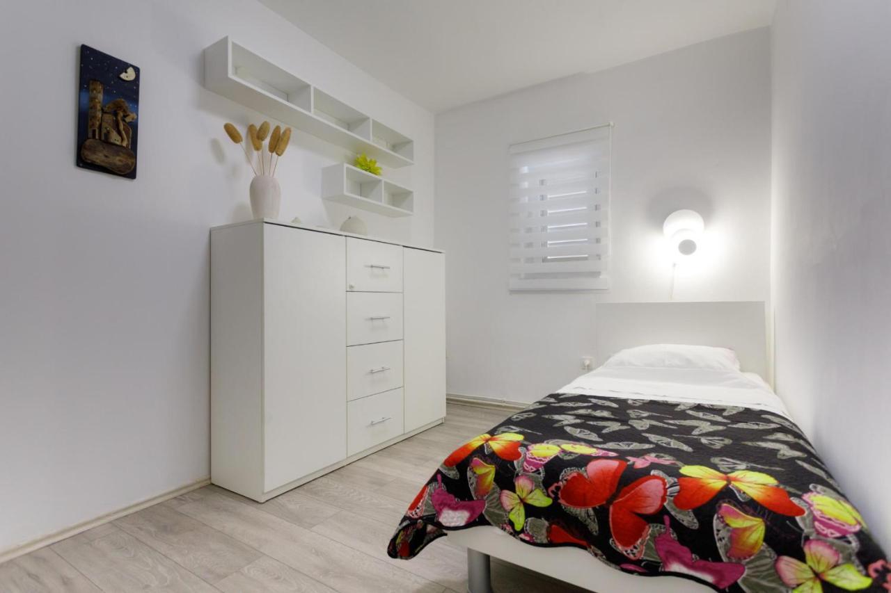 Apartman Laura Крк Экстерьер фото